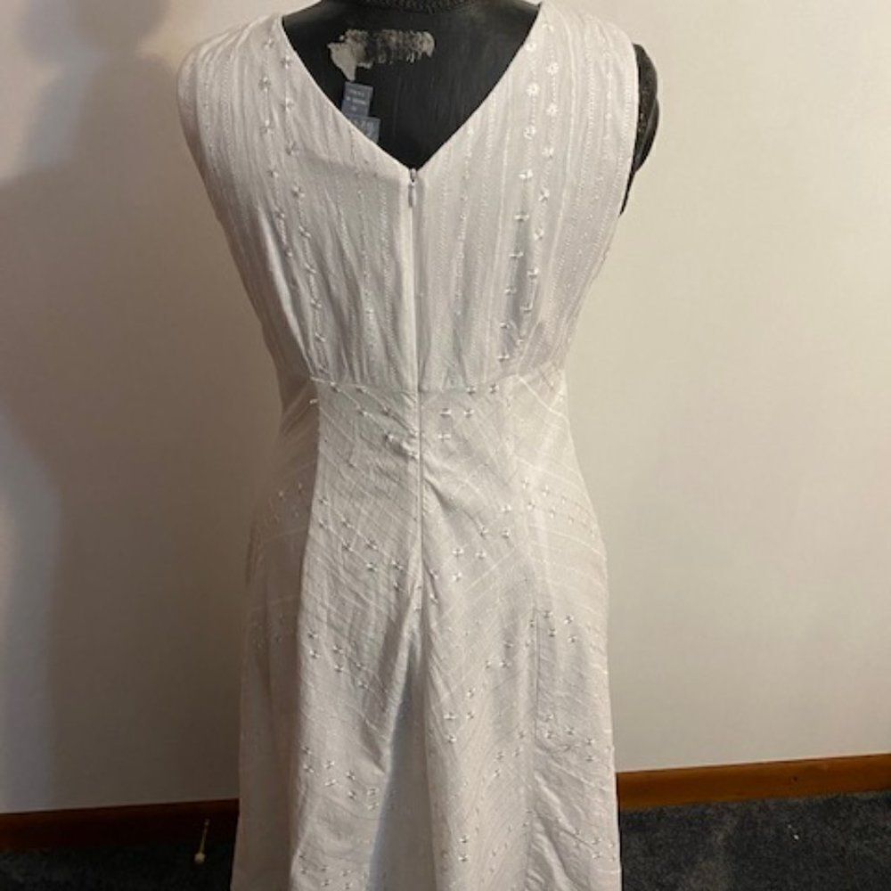 Rabbit Rabbit Rabbit Design White Eyelet dress, size 10 - Picture 3 of 5